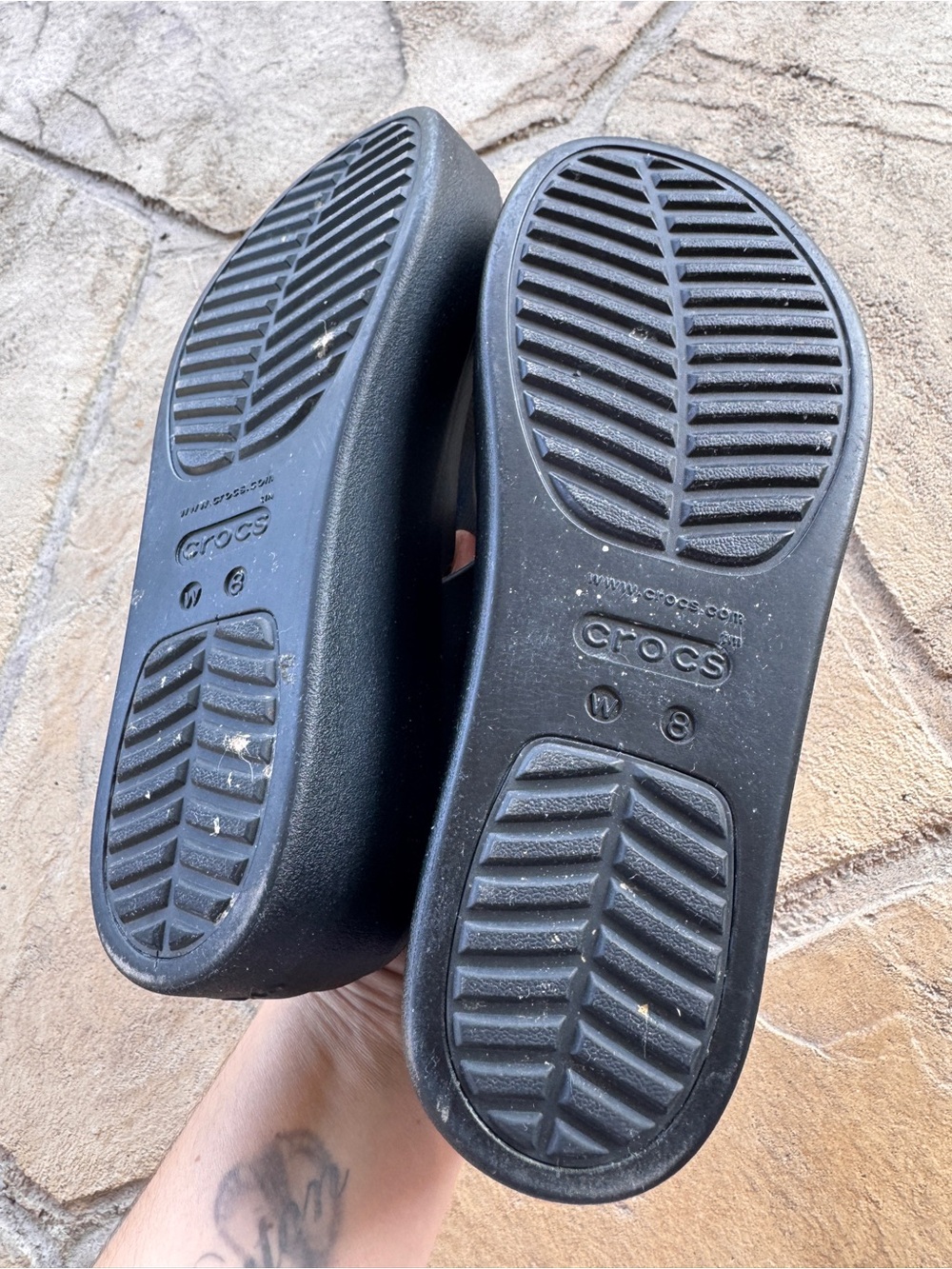 Crocs Brooklyn Flip Low Wedge Platform Sandals Black Women’s Size 8 - Picture 7 of 10